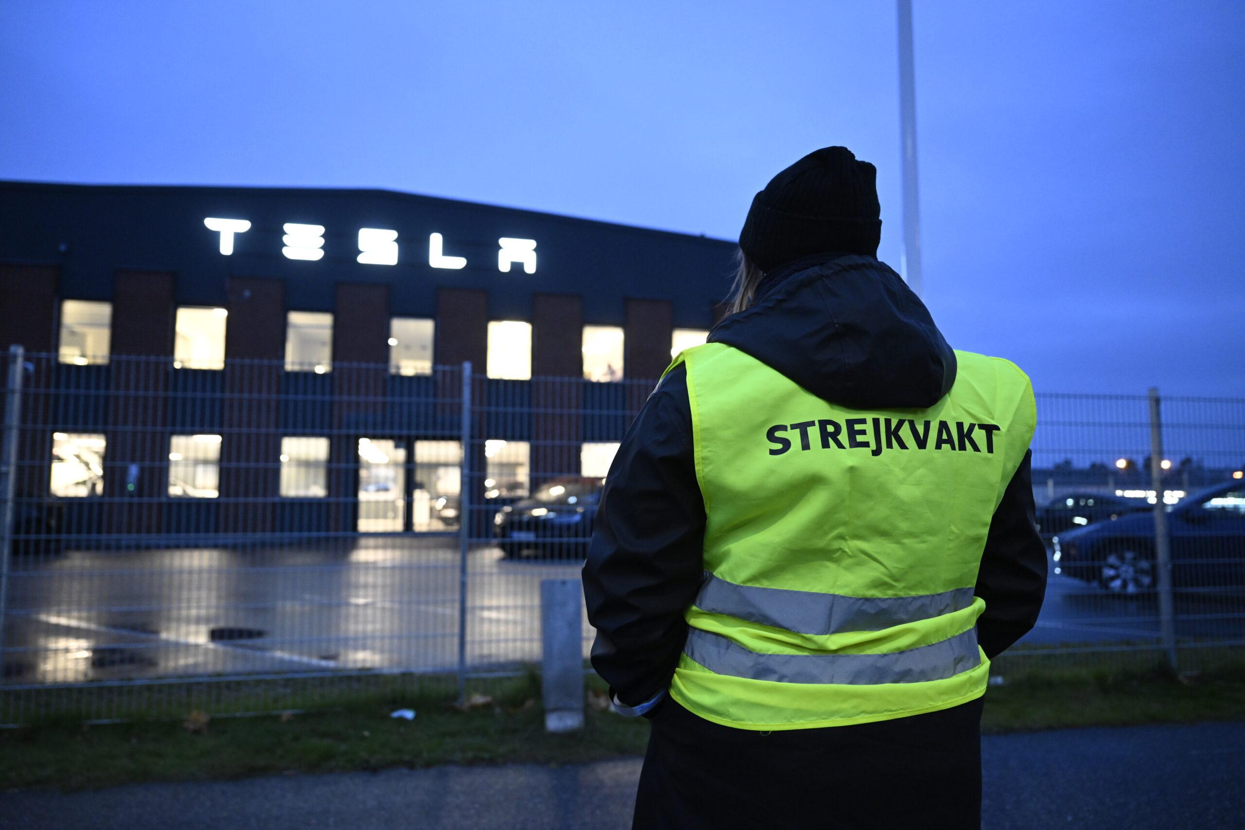 Uppgifter: Hälften av strejkarna i Stockholm har hoppat av