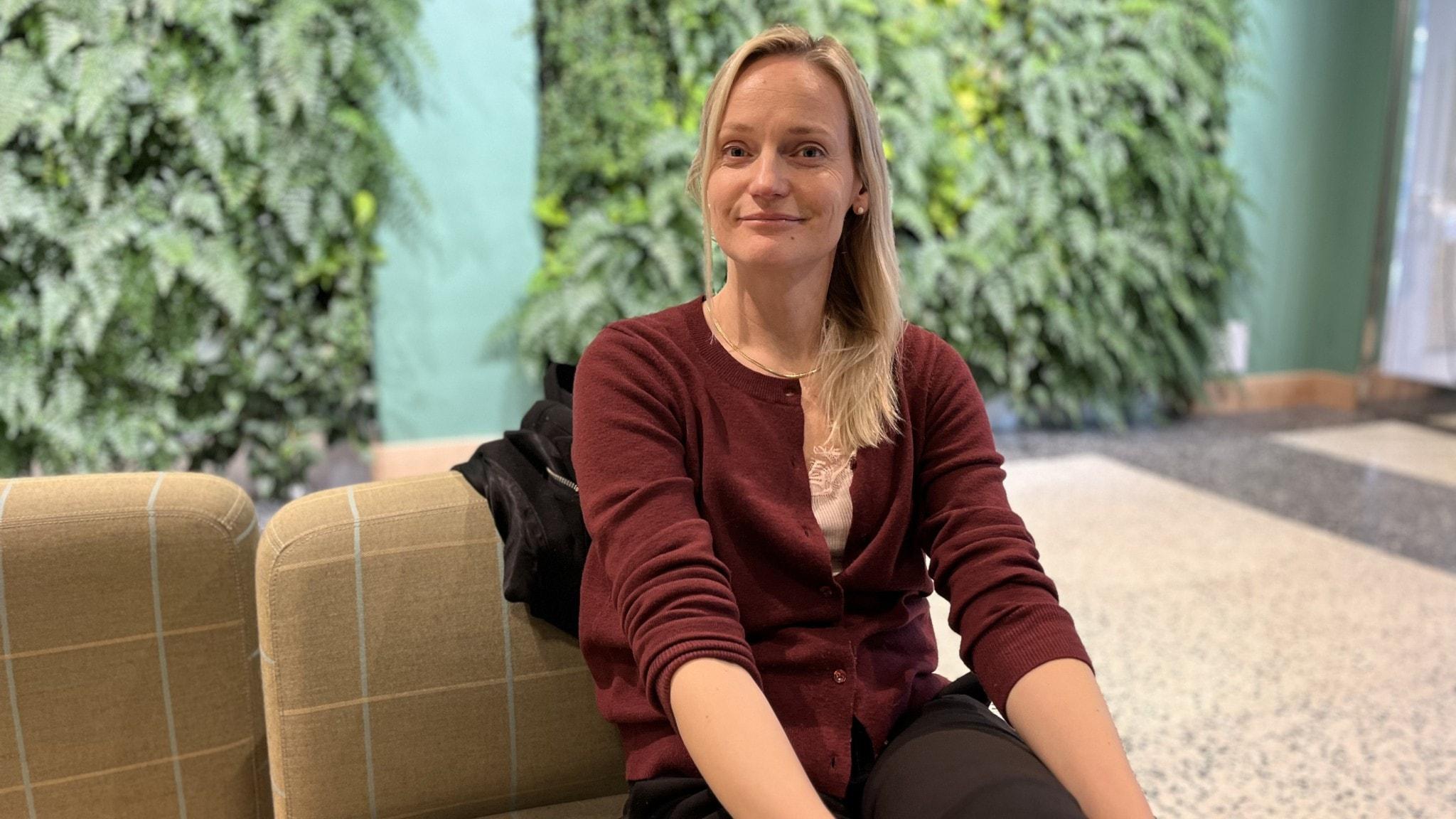 Därför kan svarta köksredskap av plast vara skadliga | Sveriges Radio