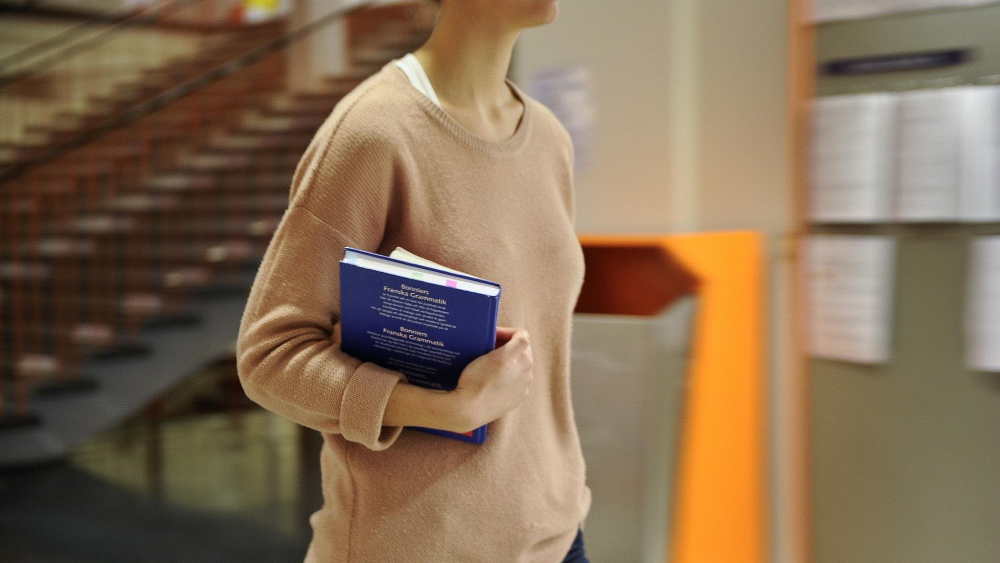 Svensk kurslitteratur riskerar att försvinna: ”Kris”