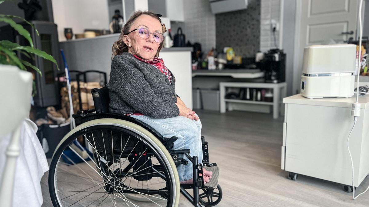 Susanne Sundberg i Långshyttan har förlorat sin personliga assistans. Nu är hon så förtvivlad att hon överväger att göra något brottsligt för att få det. #Assistans #Funktionsrätt